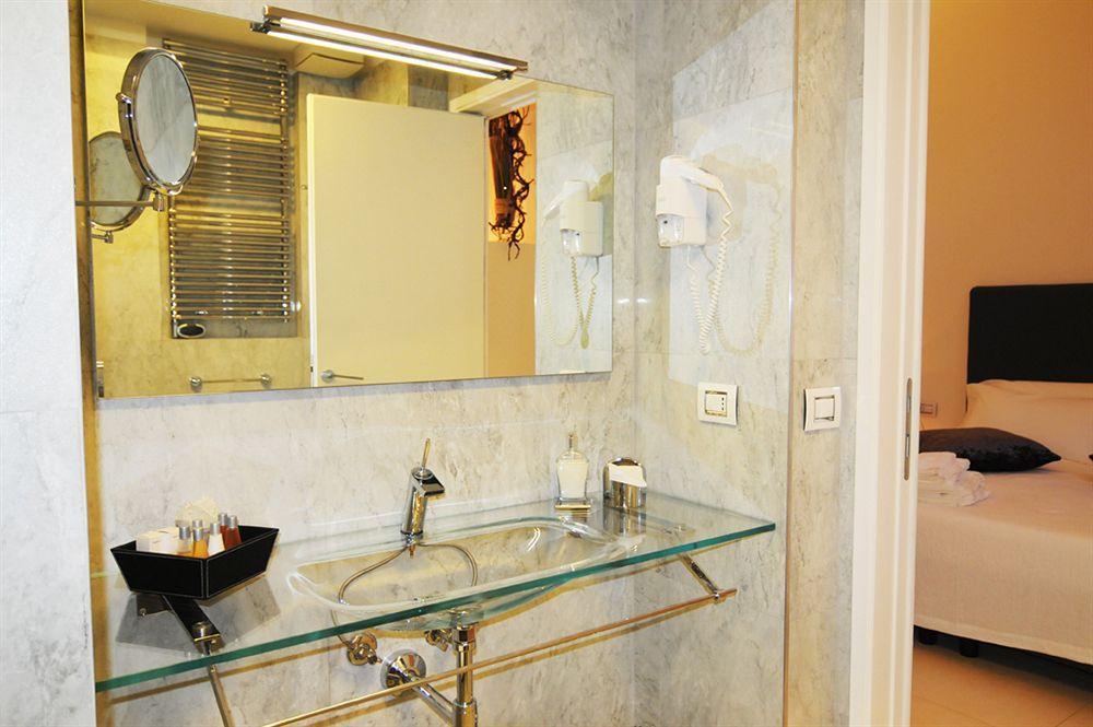 Town House Cavour Bed and Breakfast Reggio di Calabria Eksteriør billede