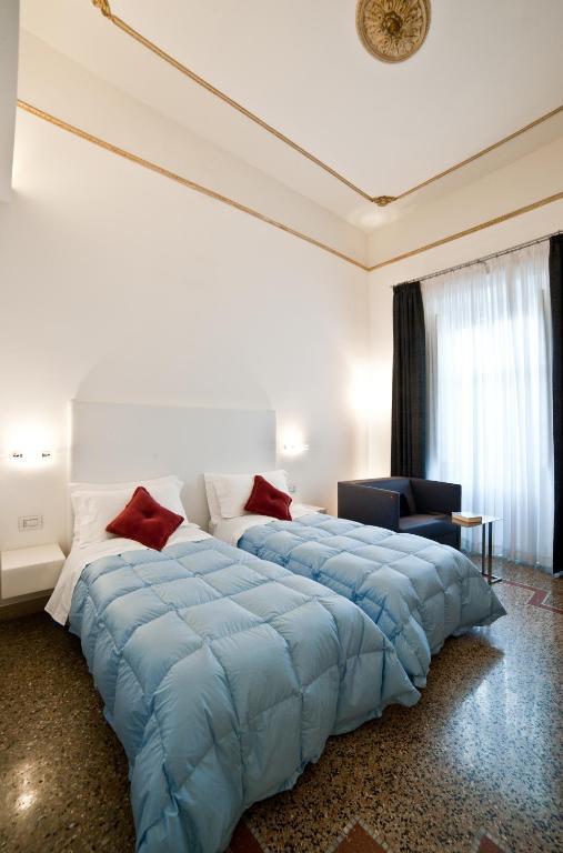 Town House Cavour Bed and Breakfast Reggio di Calabria Værelse billede