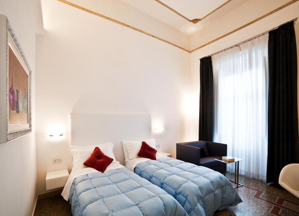 Town House Cavour Bed and Breakfast Reggio di Calabria Værelse billede