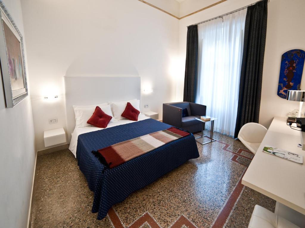 Town House Cavour Bed and Breakfast Reggio di Calabria Værelse billede
