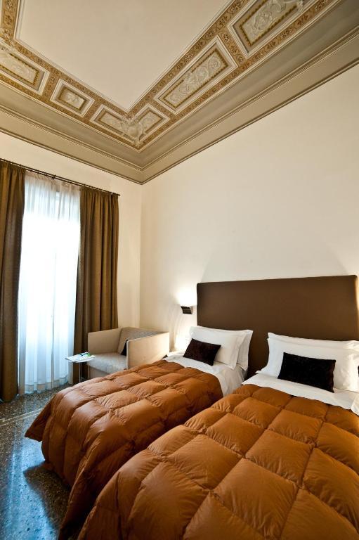 Town House Cavour Bed and Breakfast Reggio di Calabria Værelse billede