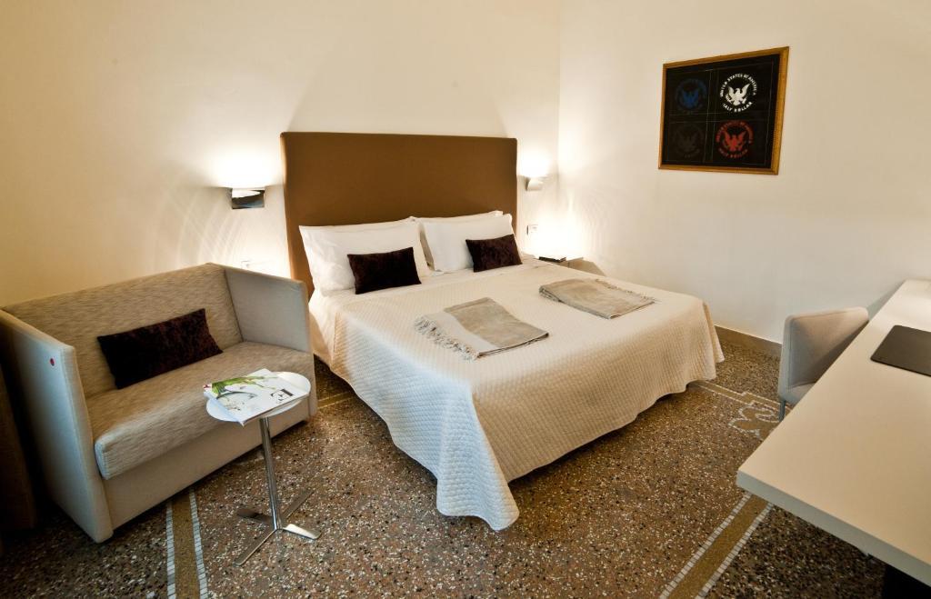 Town House Cavour Bed and Breakfast Reggio di Calabria Værelse billede
