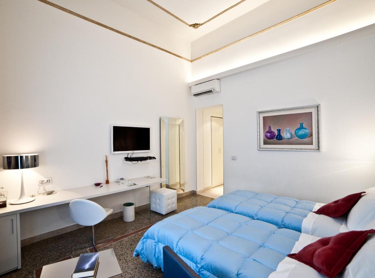 Town House Cavour Bed and Breakfast Reggio di Calabria Værelse billede